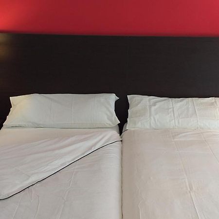 Hostal Meson De Paco 卡利涅那 外观 照片