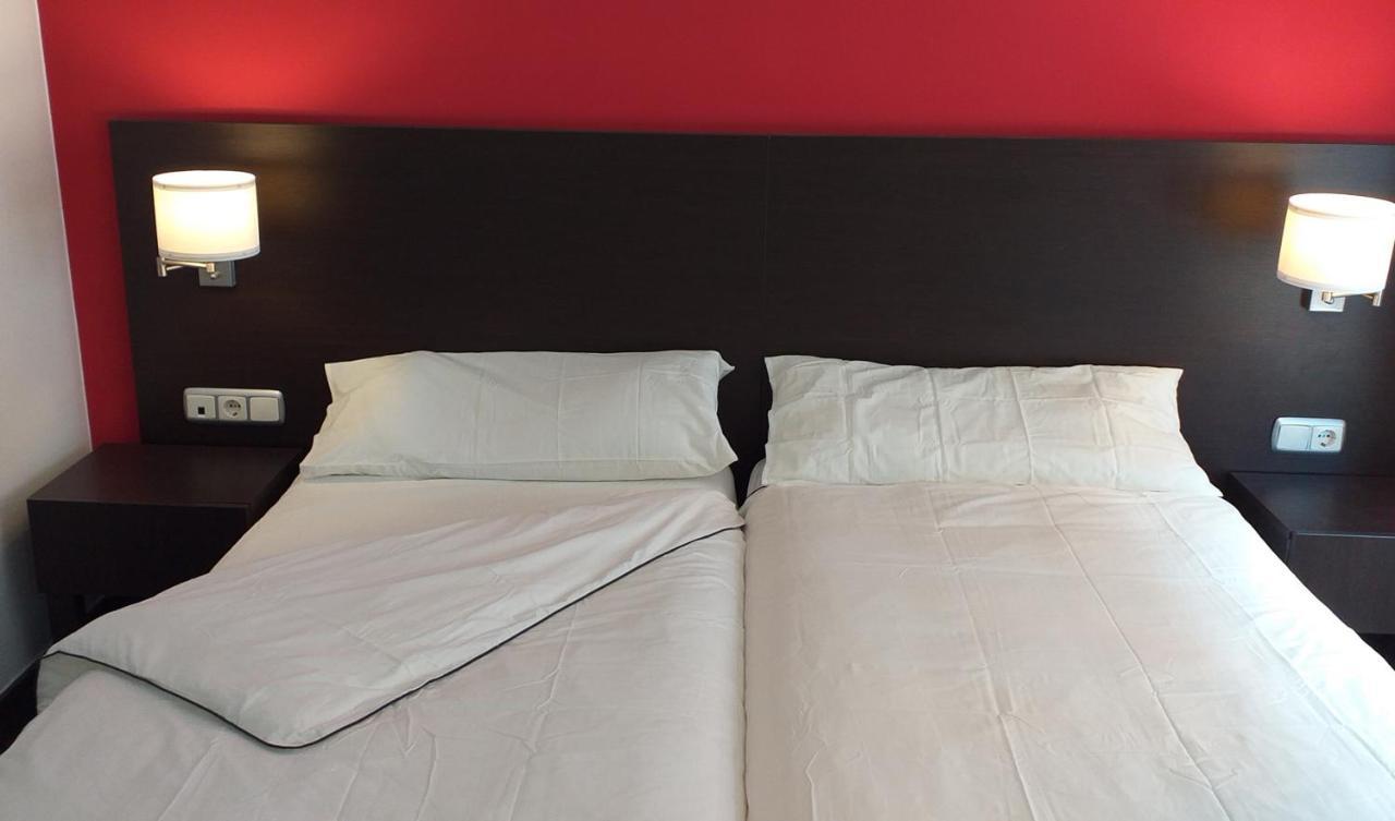Hostal Meson De Paco 卡利涅那 外观 照片